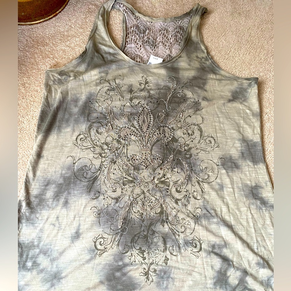 Maurice’s Brand New Gray and Cream Tank